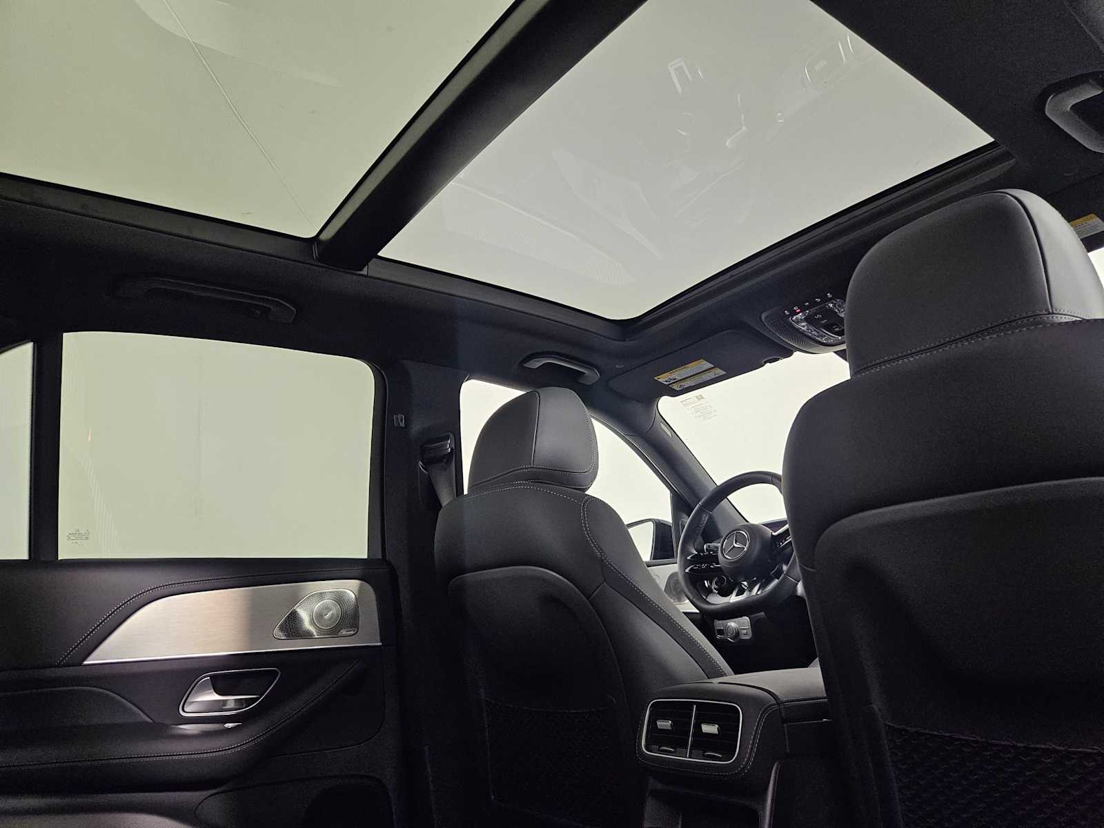 Thumbnail: 2025 Mercedes-Benz GLE - 21