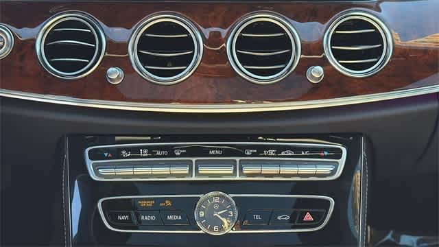 Thumbnail: 2017 Mercedes-Benz E-Class - 22