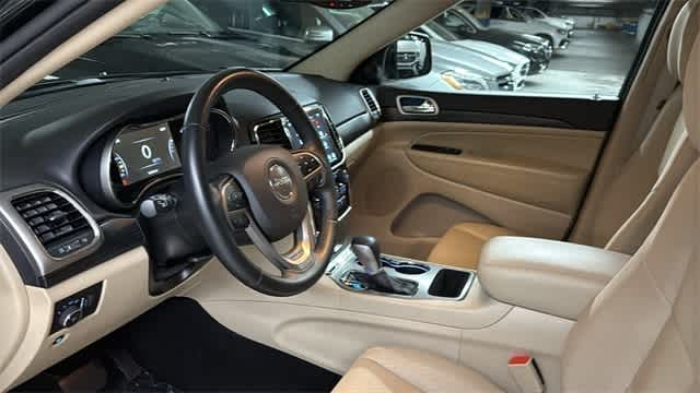 Thumbnail: 2022 Jeep Grand Cherokee - 23