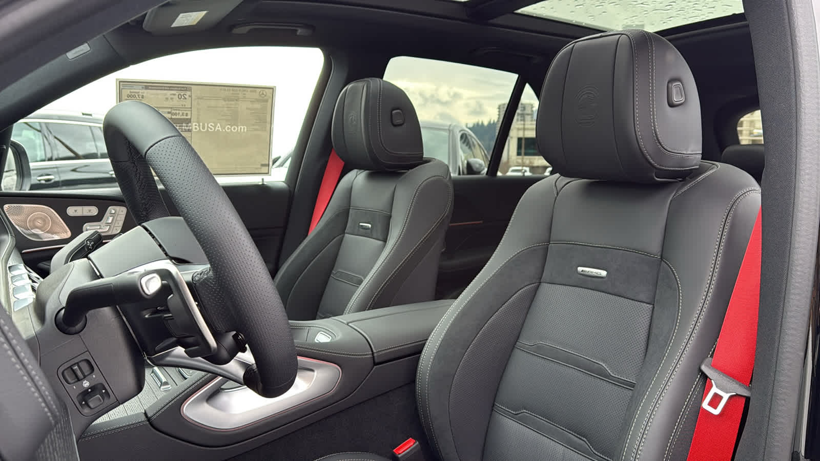 Thumbnail: 2026 Mercedes-Benz GLE - 26