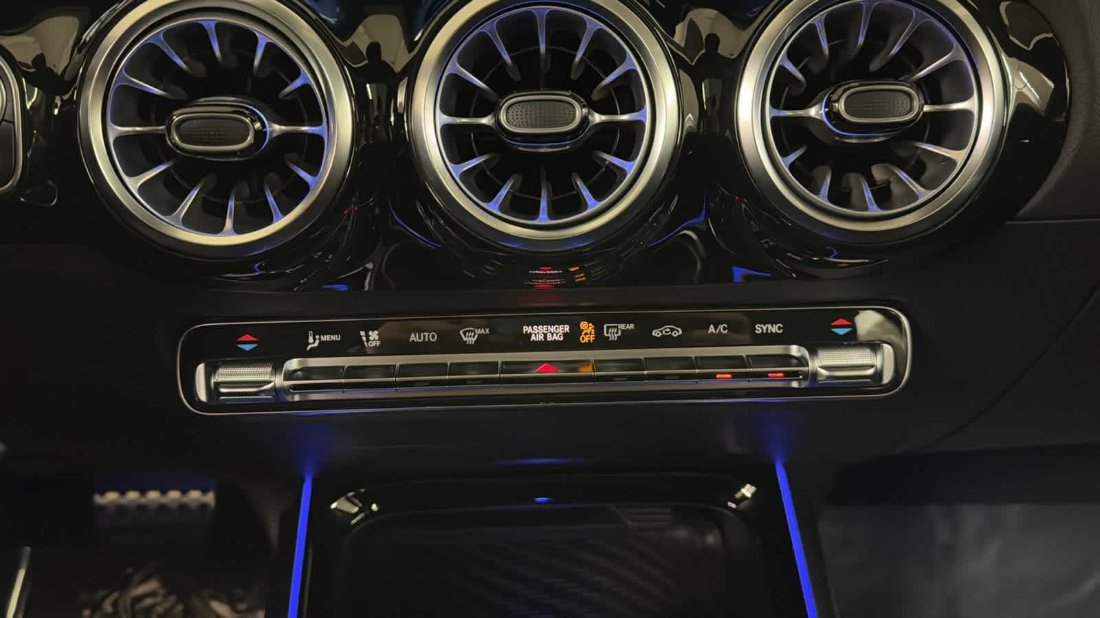 Thumbnail: 2026 Mercedes-Benz GLA - 24