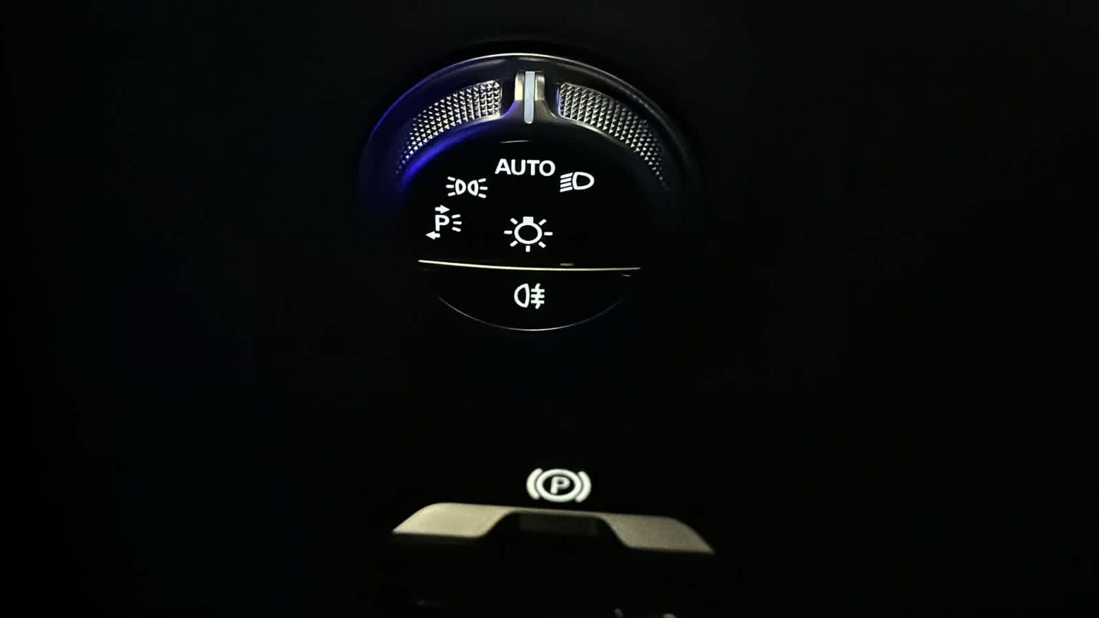 Thumbnail: 2026 Mercedes-Benz GLC - 18