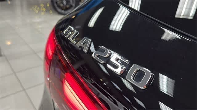 Thumbnail: 2025 Mercedes-Benz GLA - 28