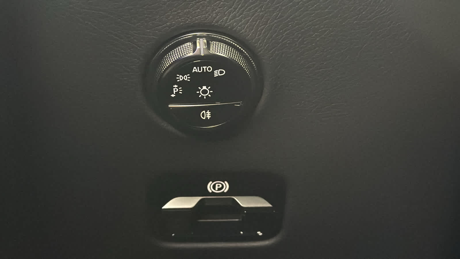 Thumbnail: 2026 Mercedes-Benz GLC - 18