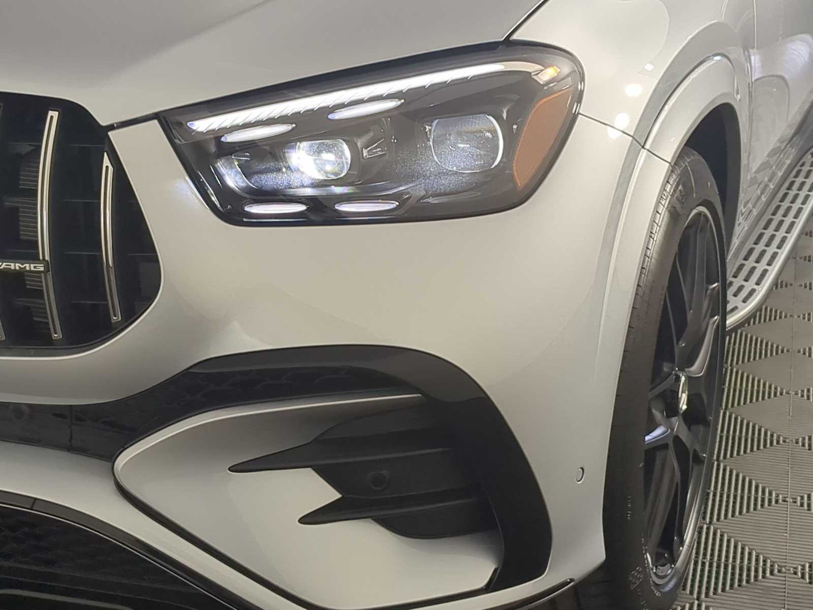 Thumbnail: 2026 Mercedes-Benz GLE - 10