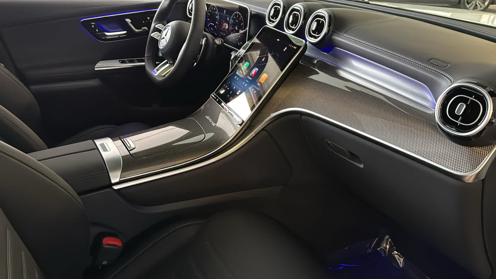 Thumbnail: 2026 Mercedes-Benz GLC - 36