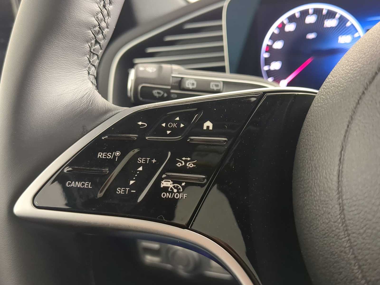 Thumbnail: 2026 Mercedes-Benz GLE - 25