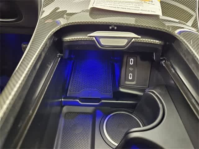 Thumbnail: 2025 Mercedes-Benz GLC - 32