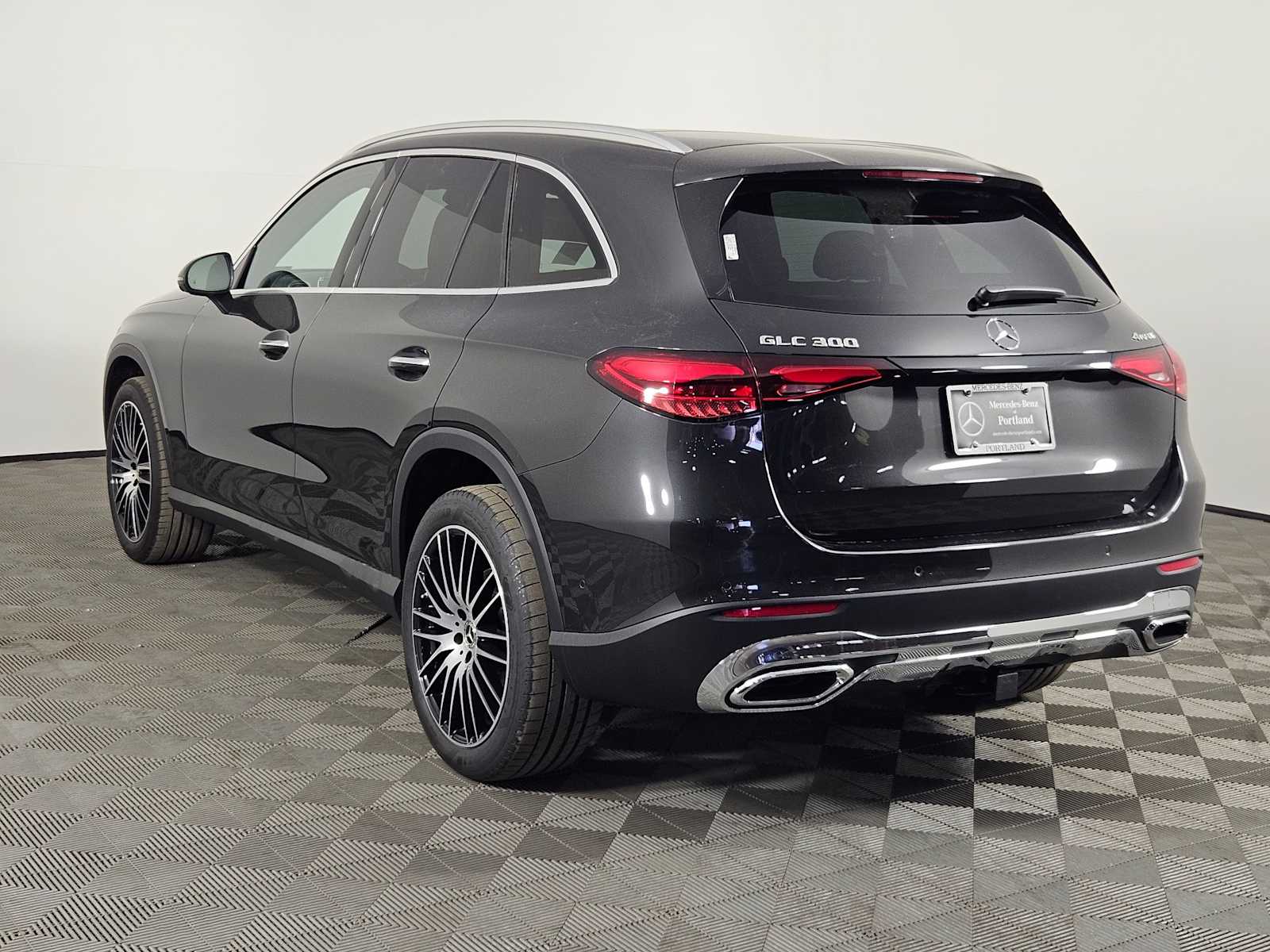 Thumbnail: 2025 Mercedes-Benz GLC - 3