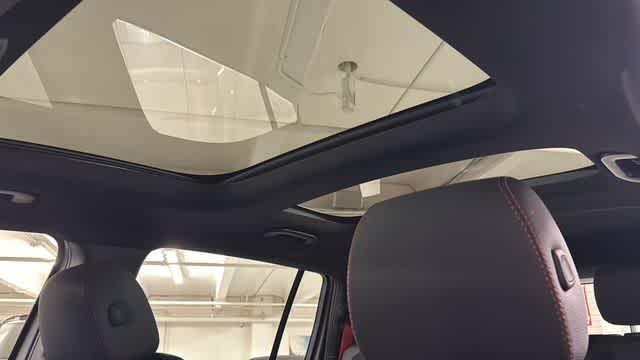 Thumbnail: 2026 Mercedes-Benz GLB - 26