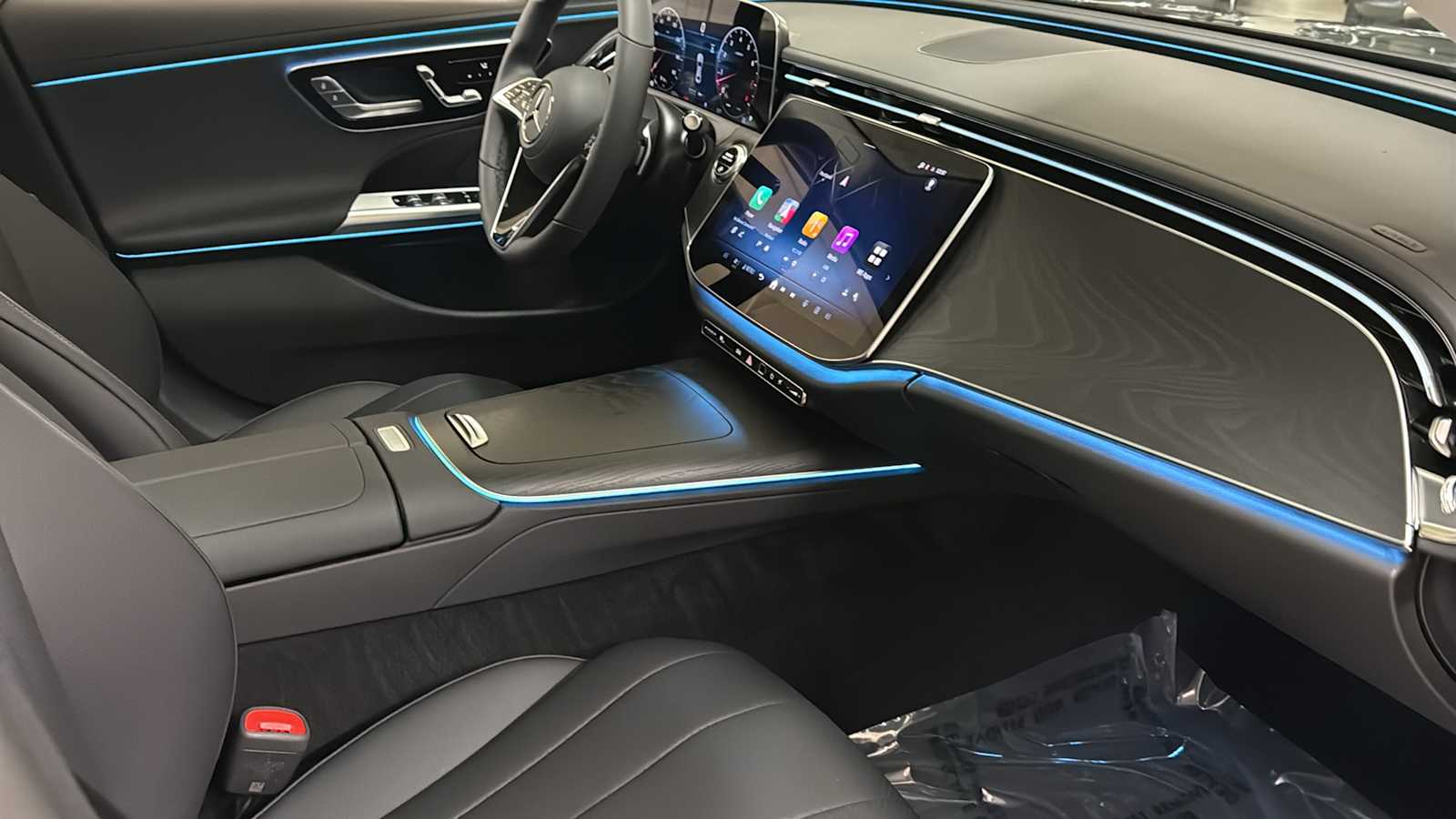 Thumbnail: 2026 Mercedes-Benz E-Class - 35