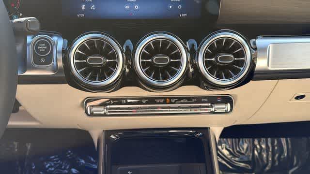 Thumbnail: 2025 Mercedes-Benz GLB - 21