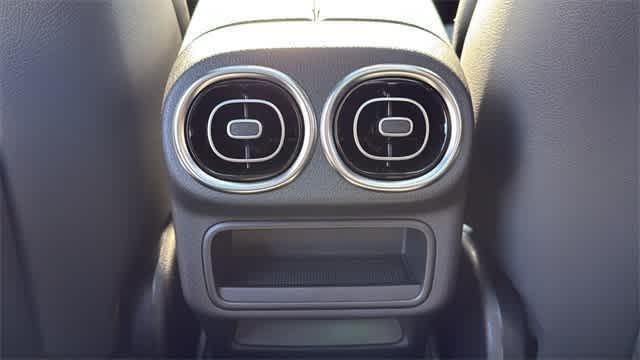 Thumbnail: 2025 Mercedes-Benz GLC - 12