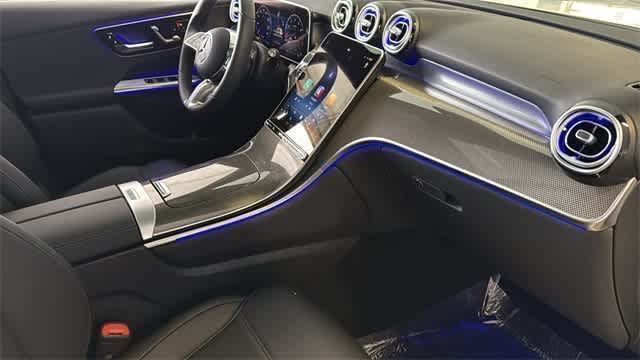 Thumbnail: 2025 Mercedes-Benz GLC - 22
