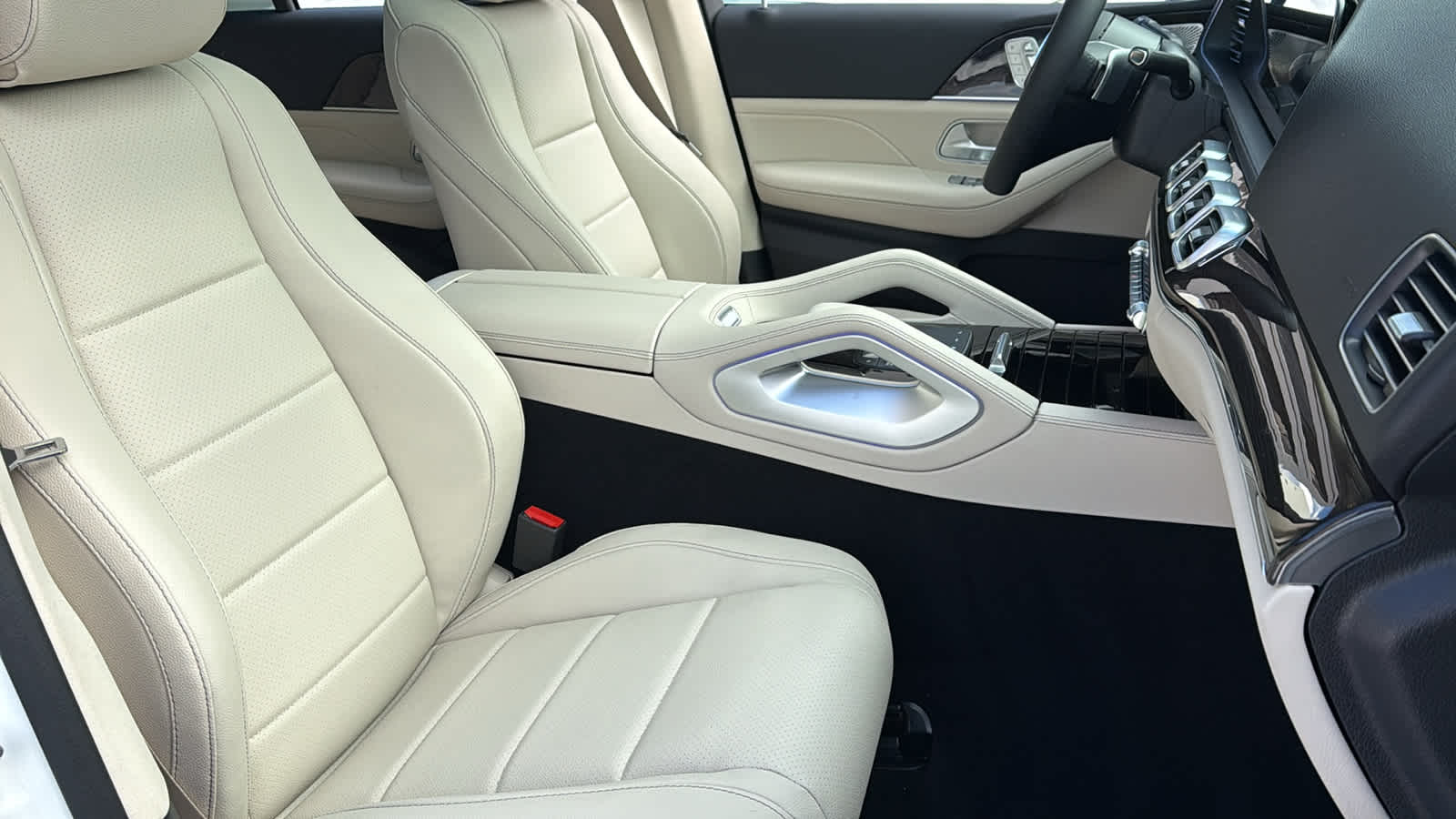 Thumbnail: 2026 Mercedes-Benz GLE - 37