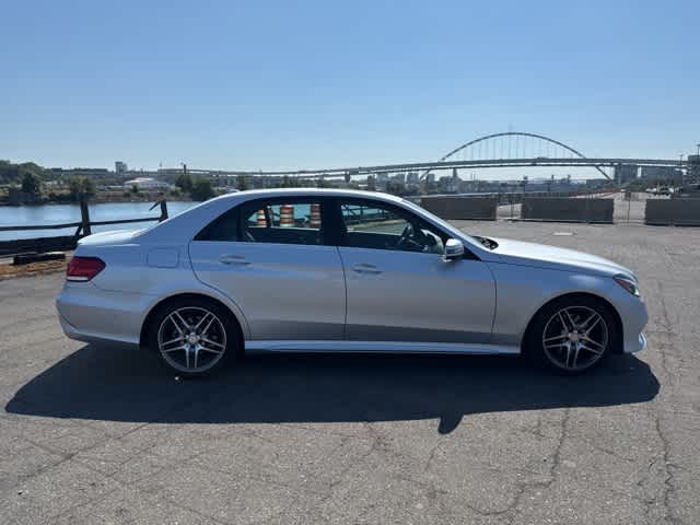 Thumbnail: 2016 Mercedes-Benz E-Class - 6