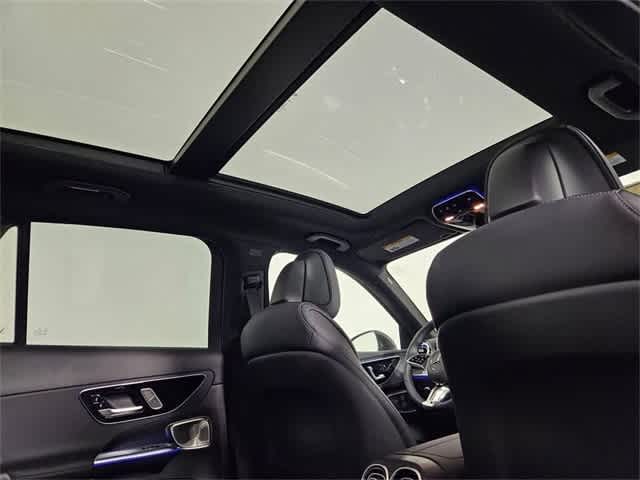 Thumbnail: 2025 Mercedes-Benz GLC - 44