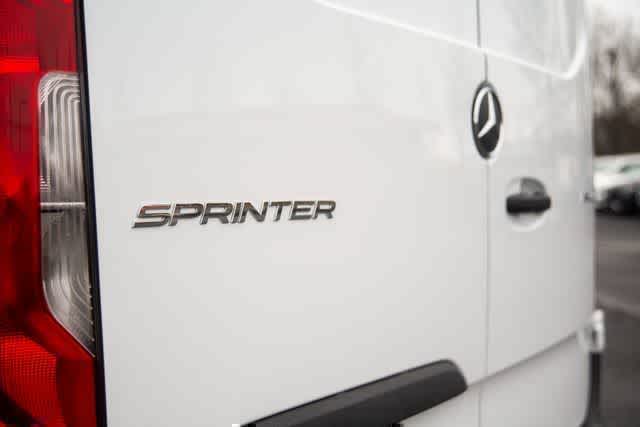Thumbnail: 2025 Mercedes-Benz Sprinter - 17