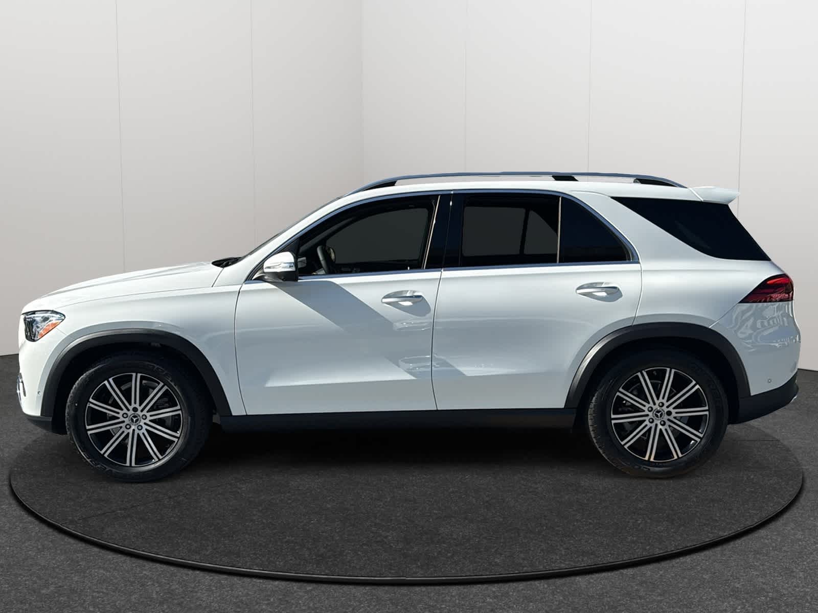 Thumbnail: 2026 Mercedes-Benz GLE - 3