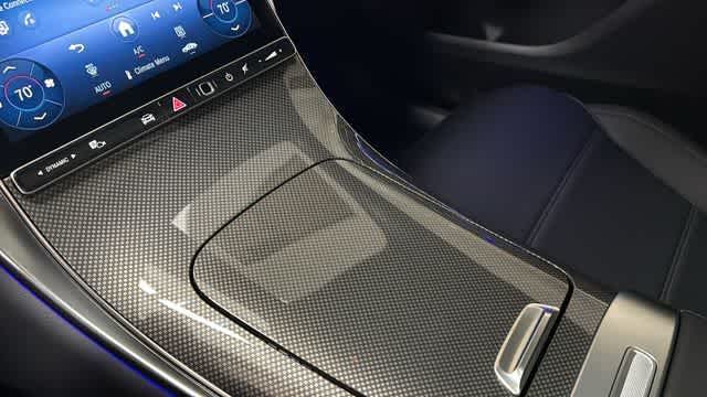 Thumbnail: 2025 Mercedes-Benz GLC - 23