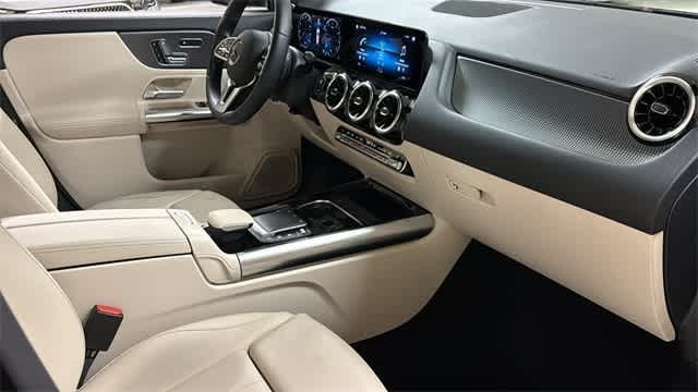 Thumbnail: 2022 Mercedes-Benz GLA - 39