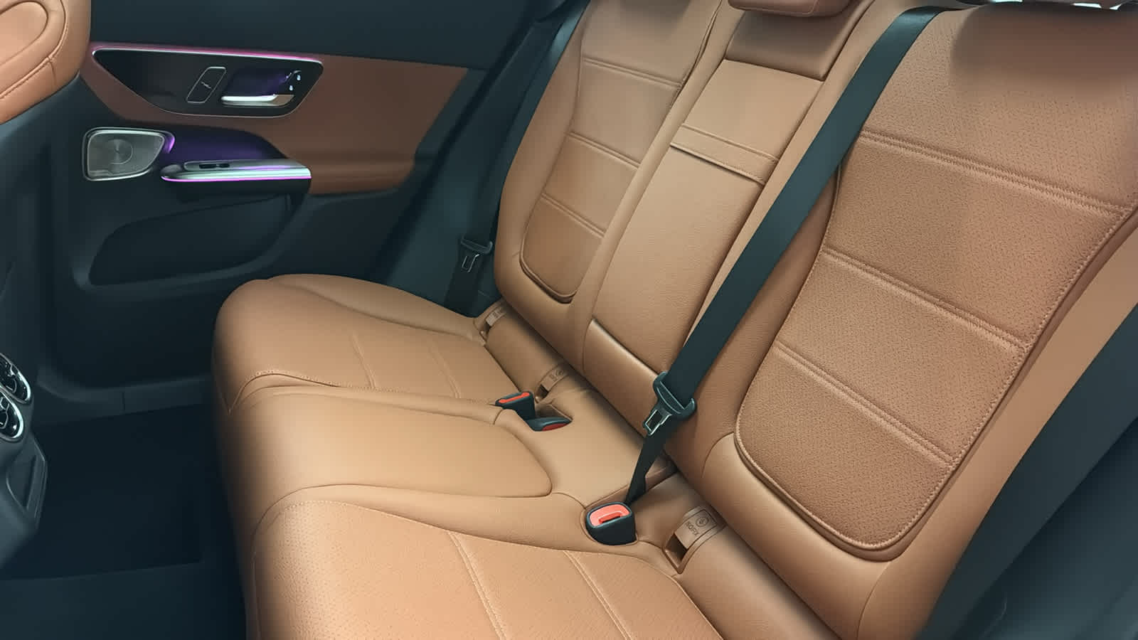 Thumbnail: 2026 Mercedes-Benz GLC - 31