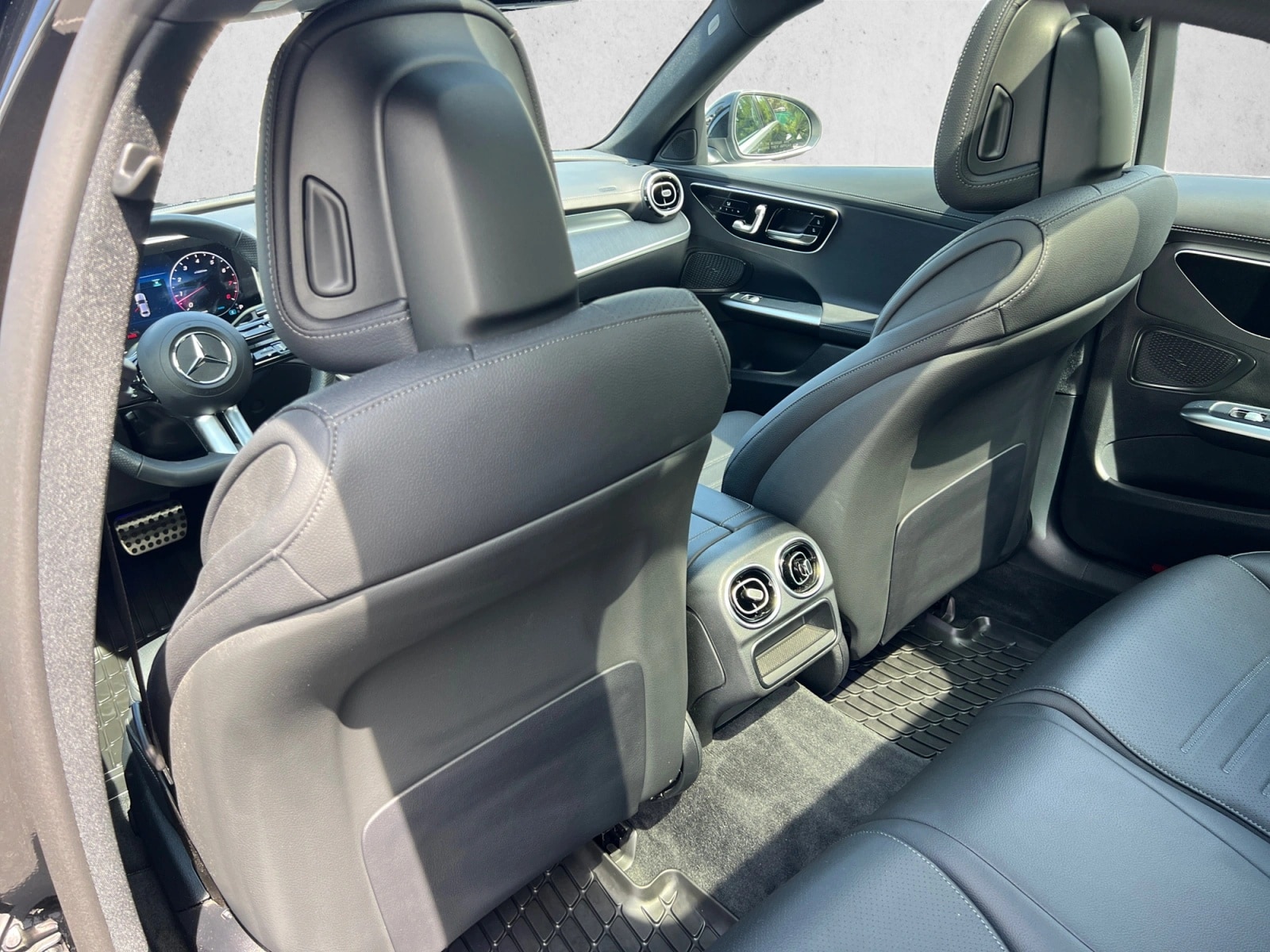 2026 Mercedes-Benz C-Class Sedan C 300 - Photo 19