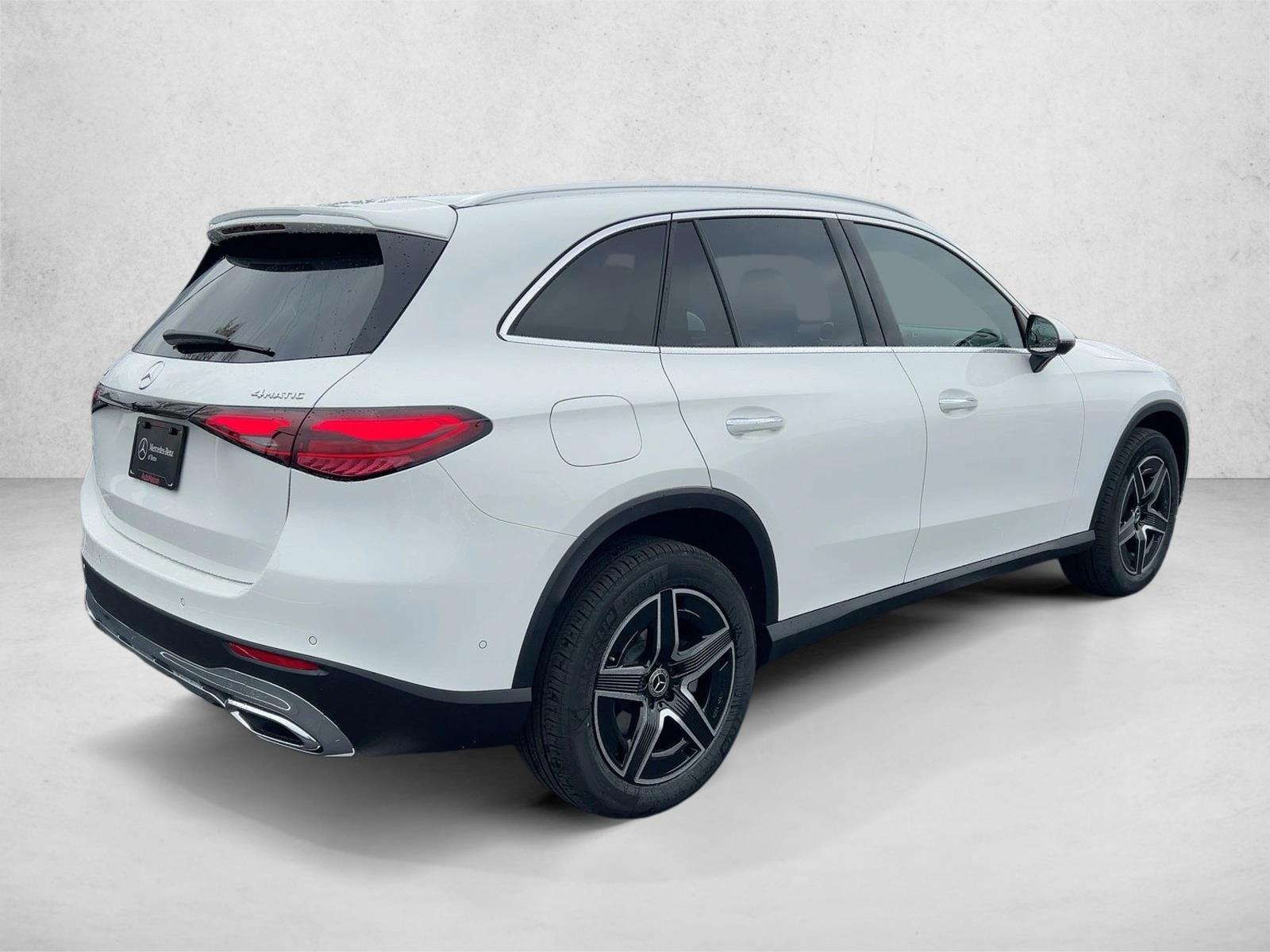 2026 Mercedes Benz GLC 300 4MATIC photo 2