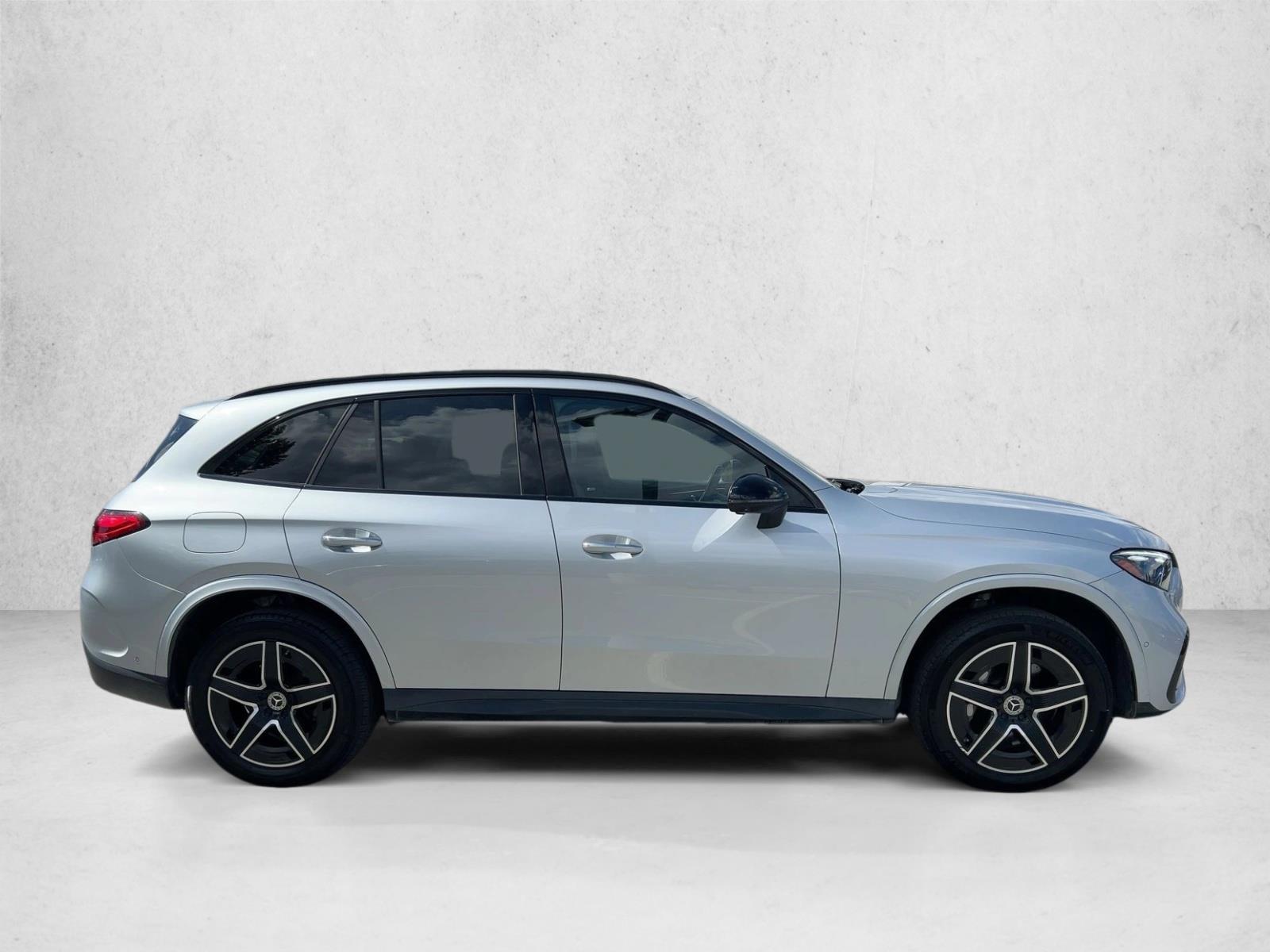 2023 Mercedes Benz GLC 300 4MATIC photo 2