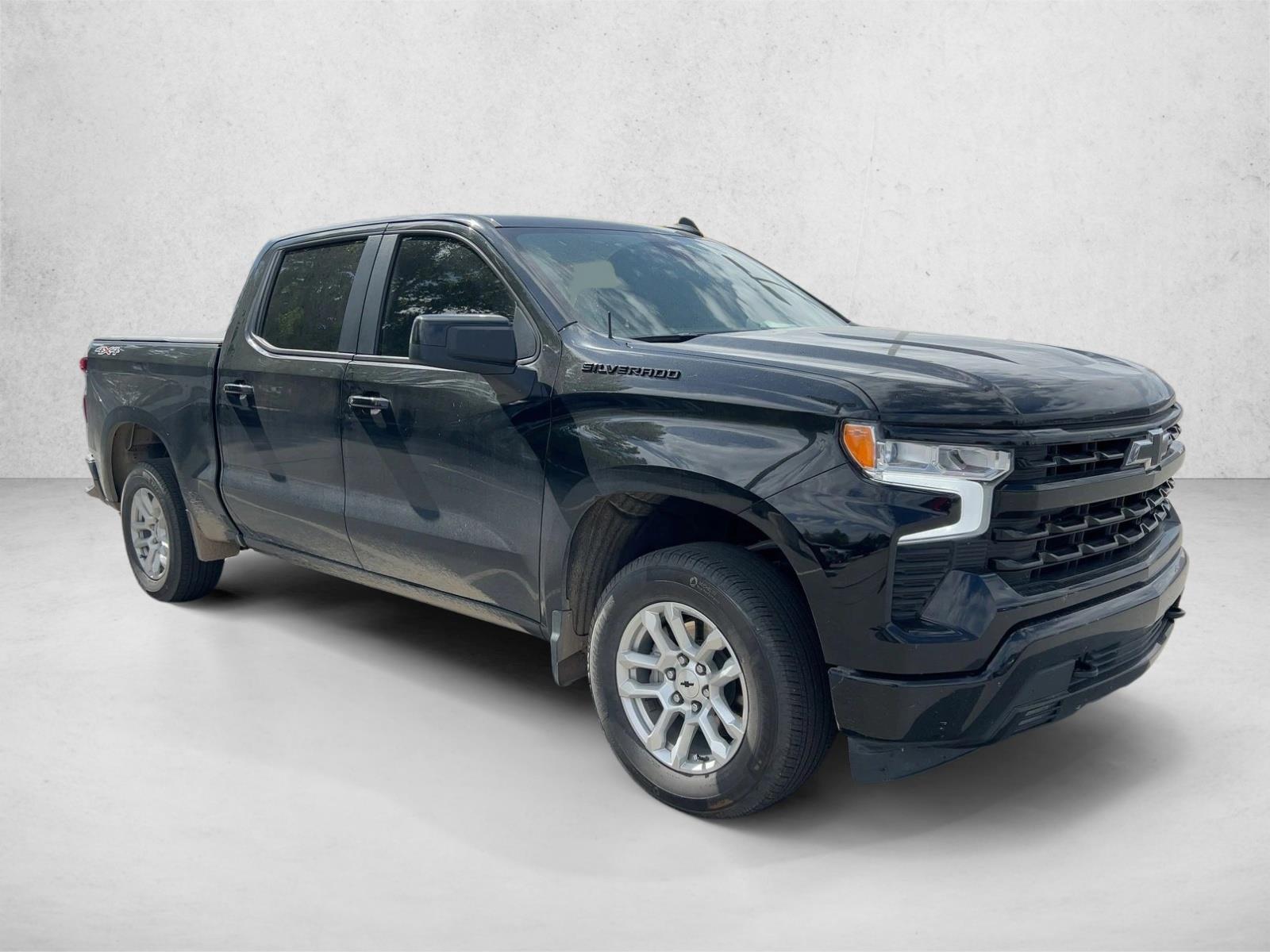 2024 Chevrolet Silverado RST photo 3