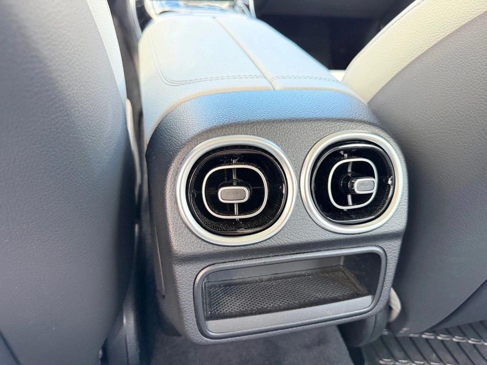 2026 Mercedes-Benz C-Class Sedan C 300 - Photo 19