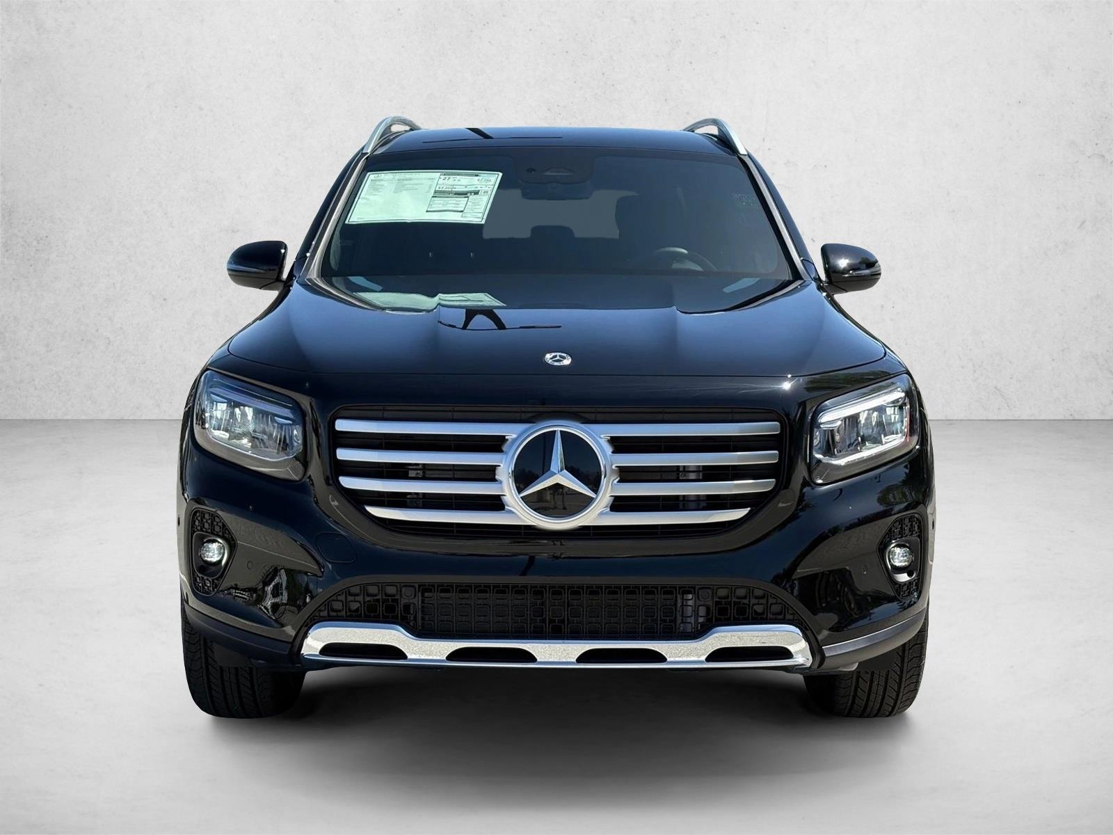 2025 Mercedes Benz GLB 250 4MATIC photo 2