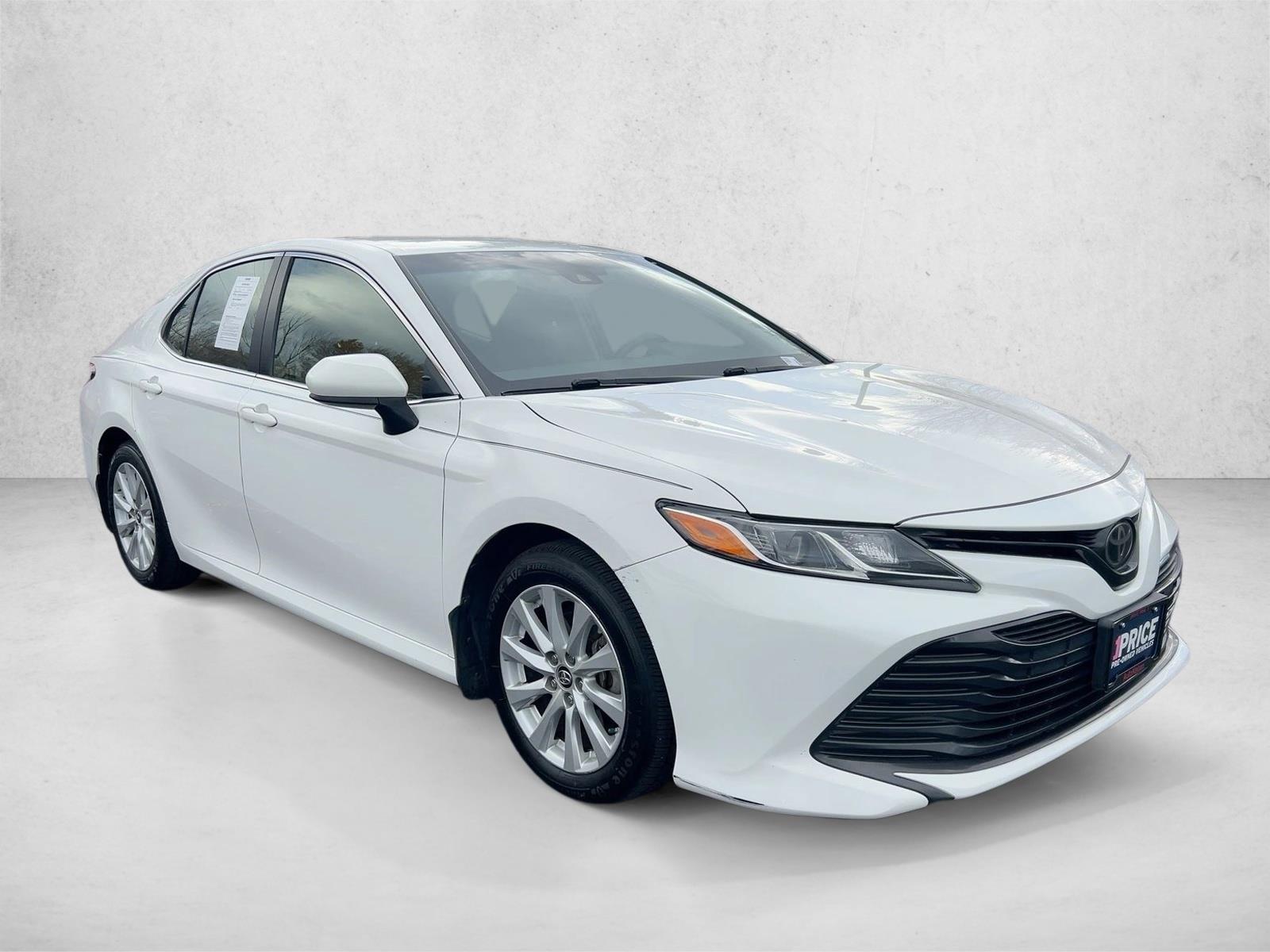 2018 Toyota Camry XLE XSE photo 3