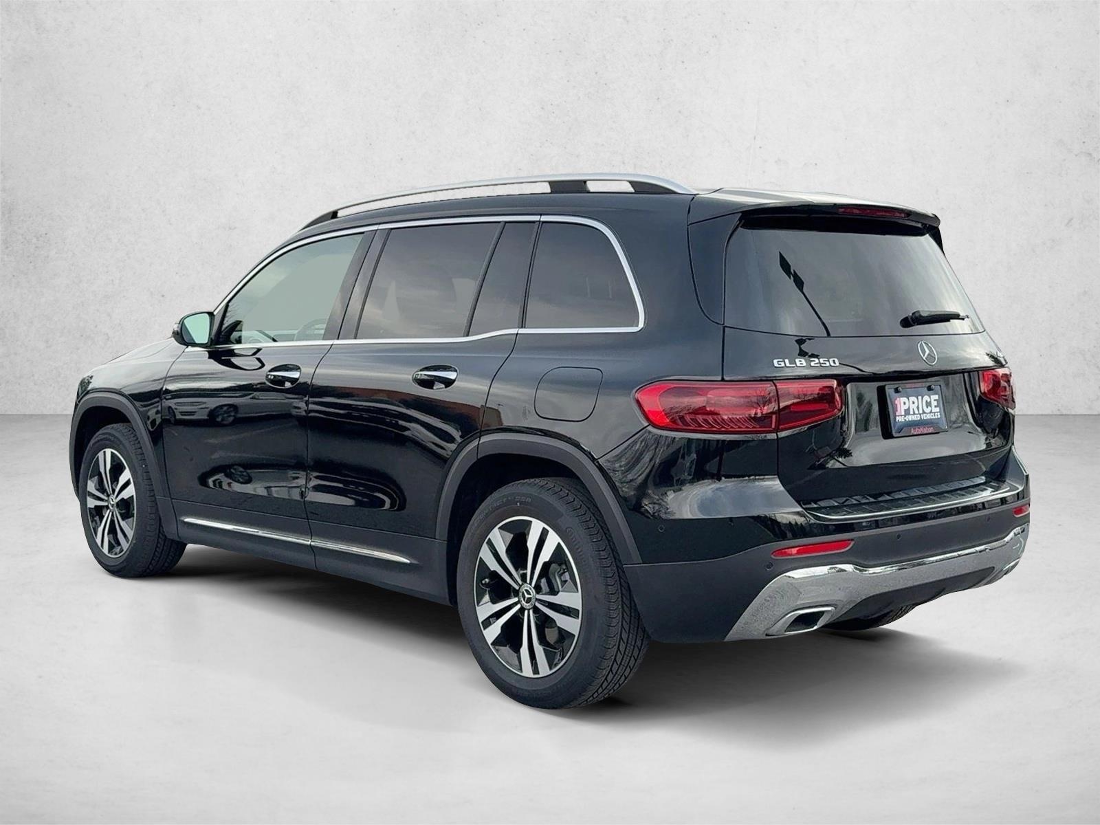 2025 Mercedes-Benz GLB Base - Photo 8