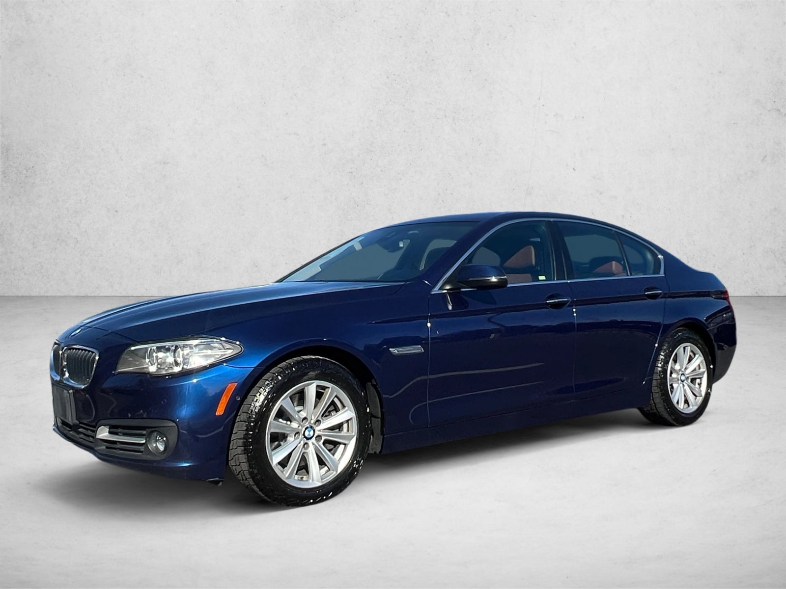 2016 BMW 5 Series 528i xDrive Sedan's photo