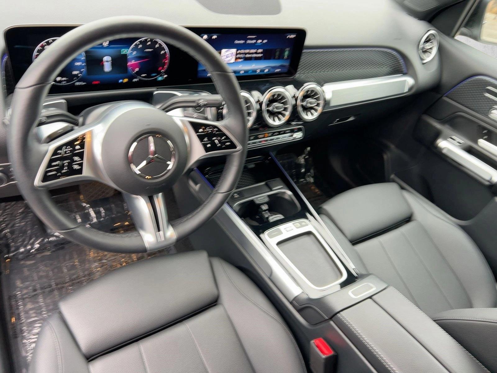 2025 Mercedes-Benz GLB Base - Photo 10