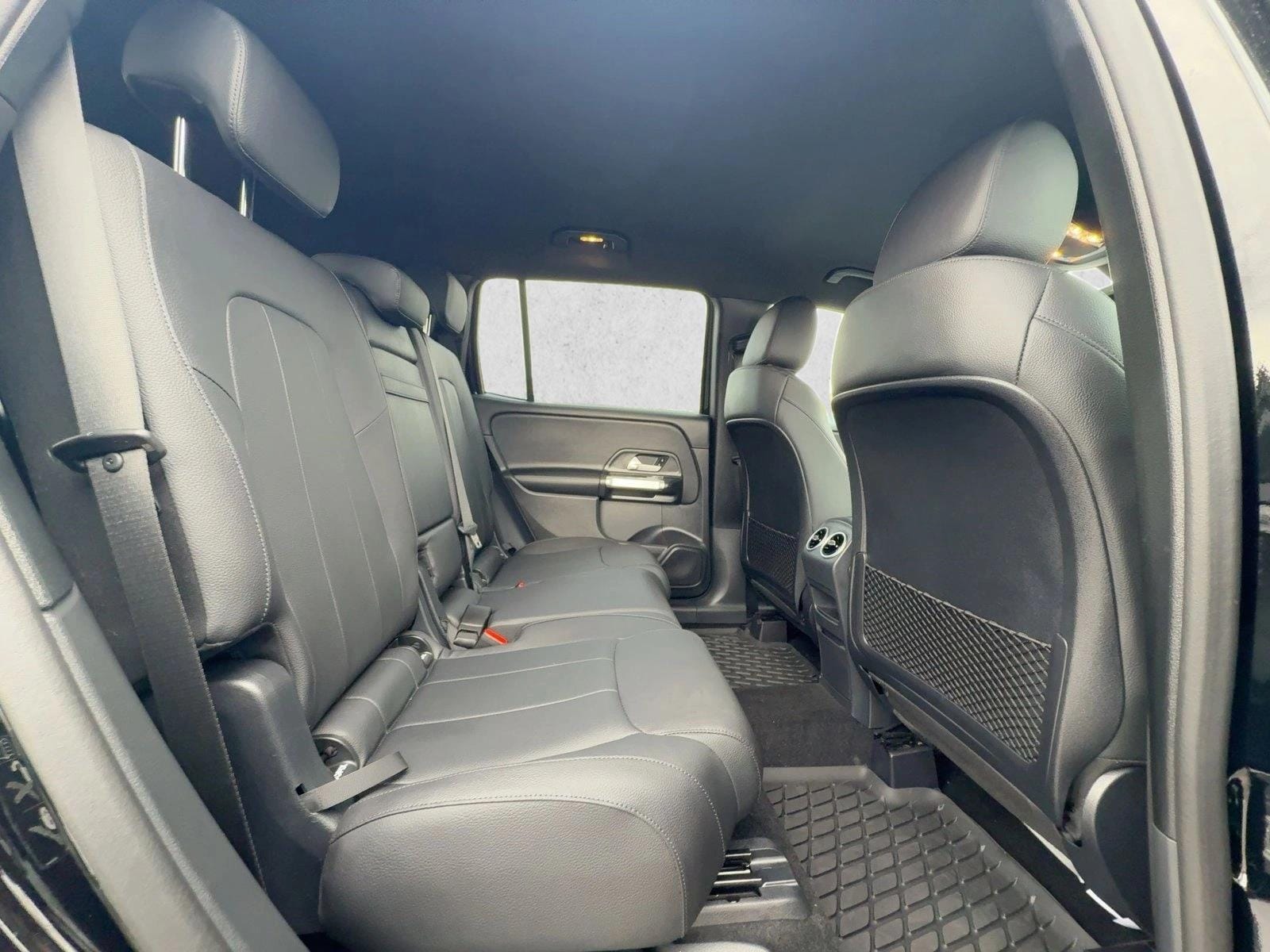 2025 Mercedes-Benz GLB Base - Photo 20