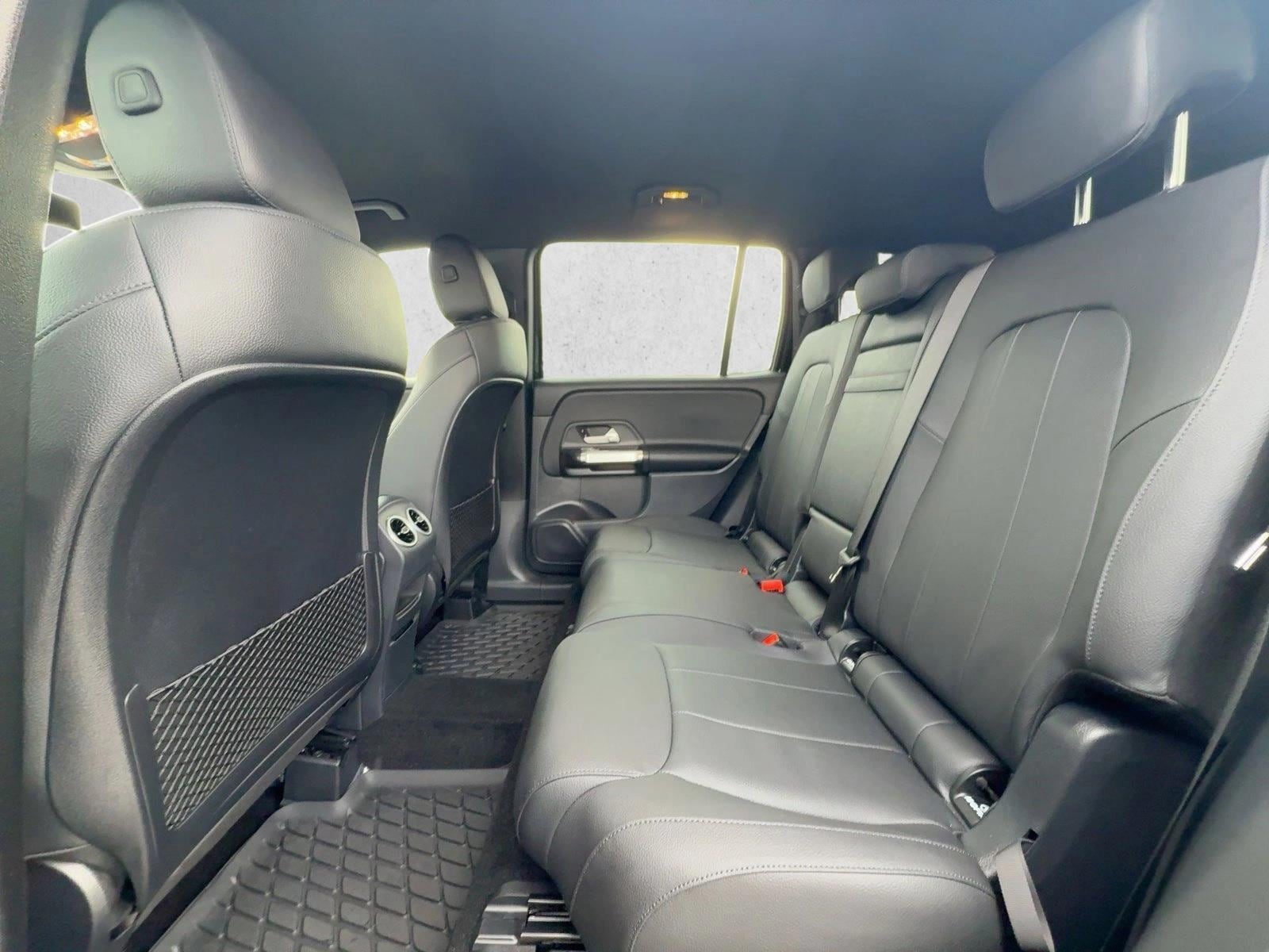 2025 Mercedes-Benz GLB Base - Photo 19