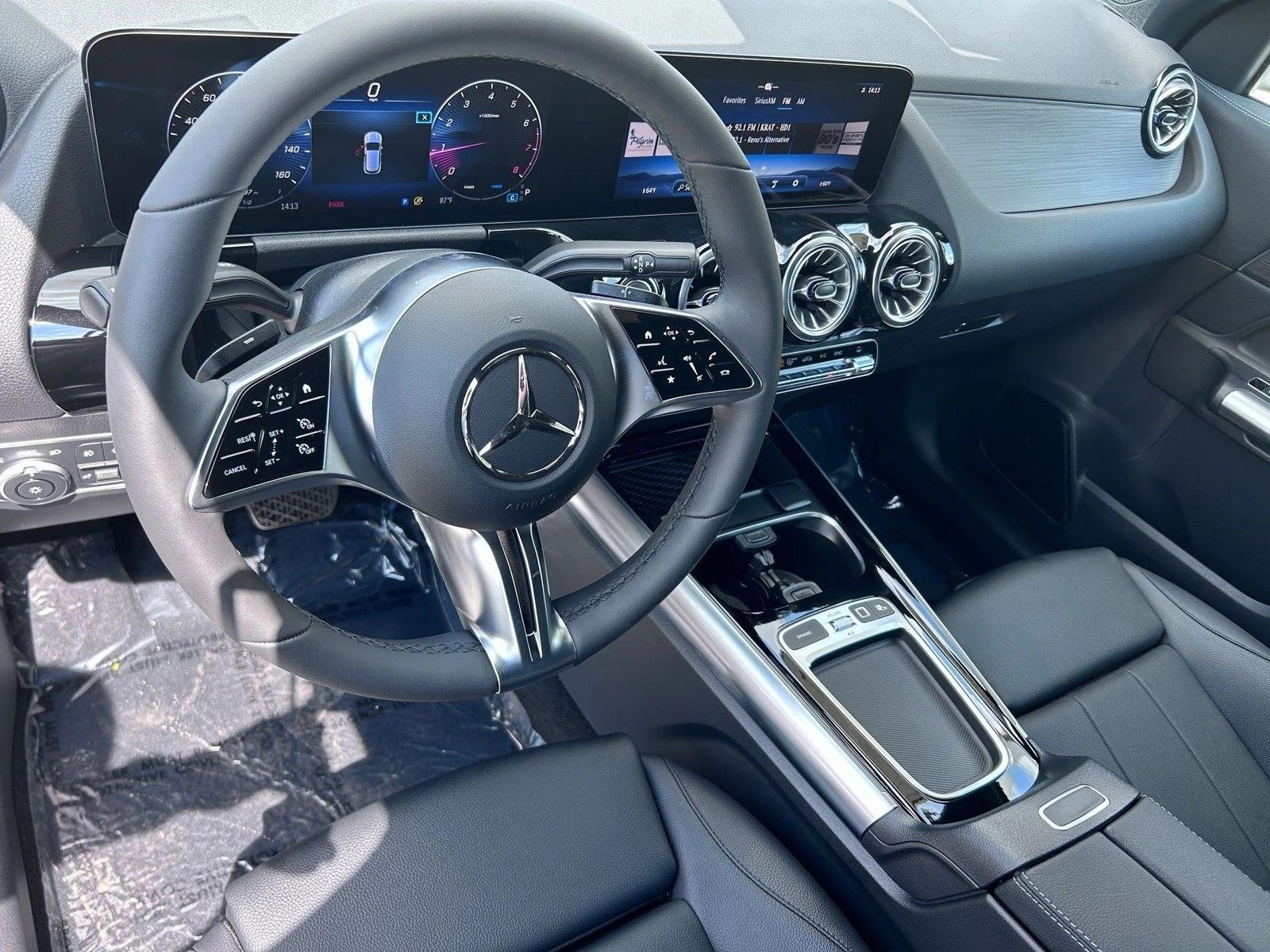 2026 Mercedes Benz GLA 250 4MATIC photo 3