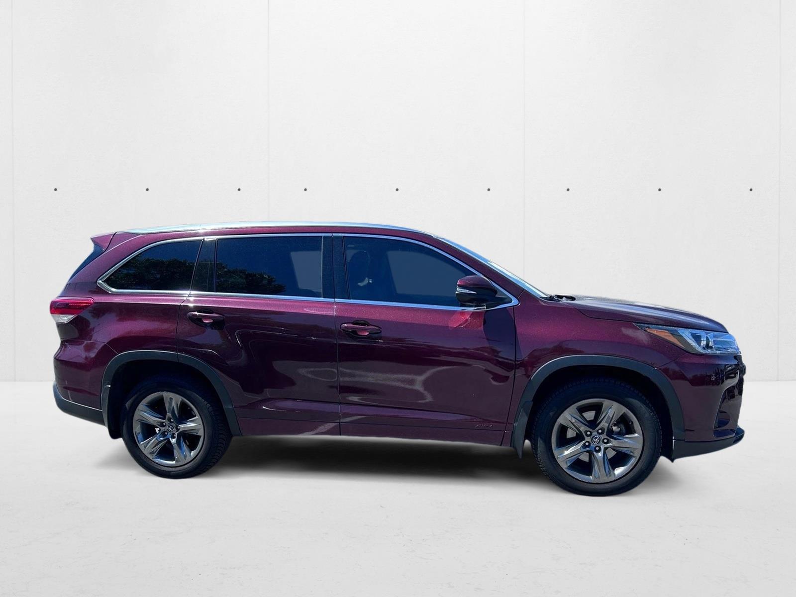 2019 Toyota Highlander Limited Platinum photo 3