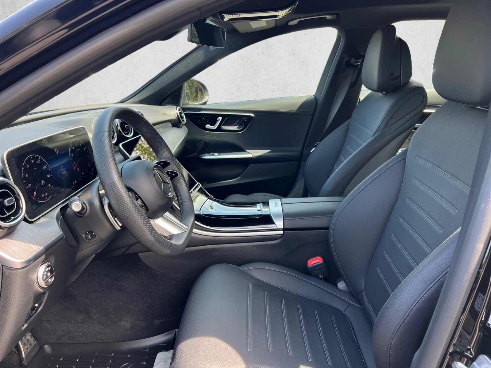 2026 Mercedes-Benz C-Class Sedan C 300 - Photo 11