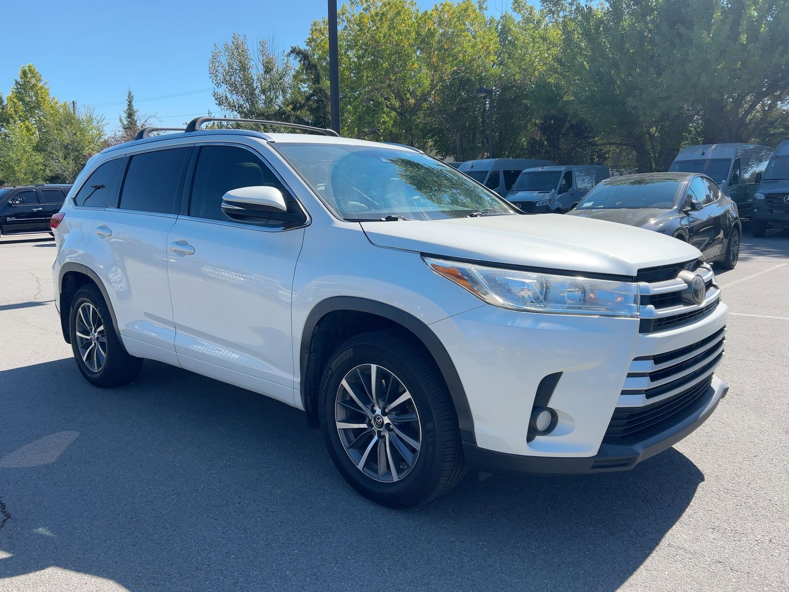 2017 Toyota Highlander SE XLE photo 3