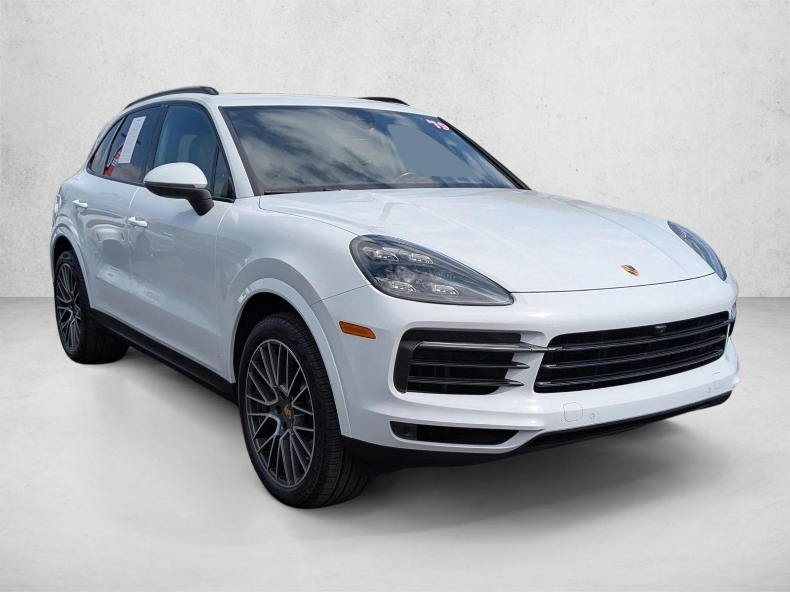 2019 Porsche Cayenne S photo 3