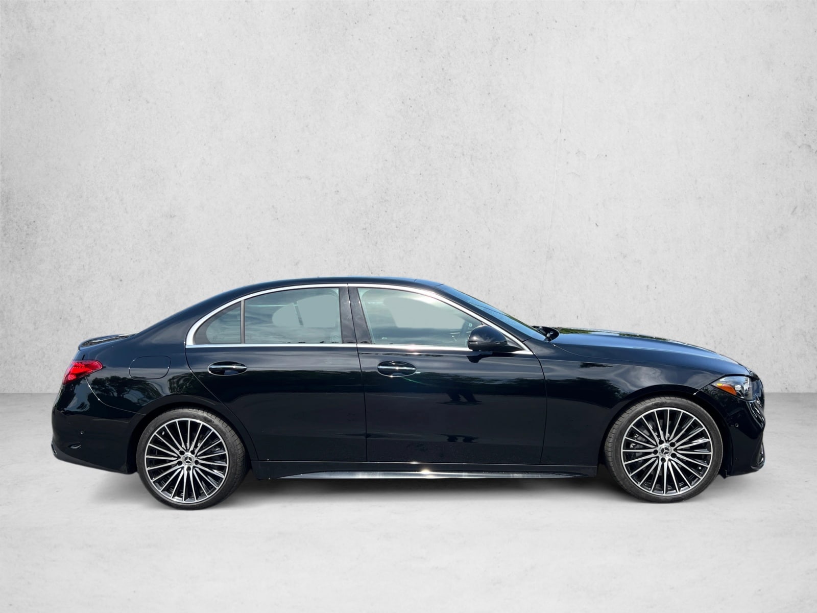 2026 Mercedes-Benz C-Class Sedan C 300 - Photo 4