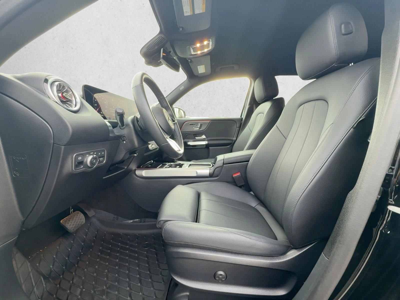 2025 Mercedes-Benz GLB Base - Photo 16