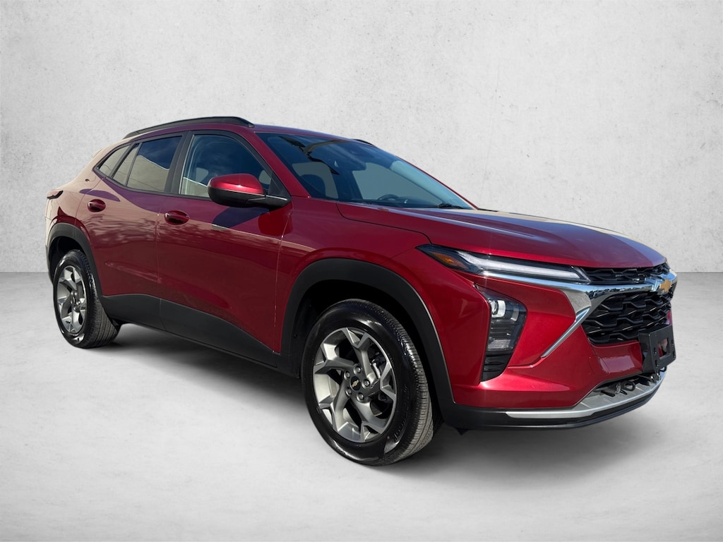 Used 2025 Chevrolet Trax LT SUV
