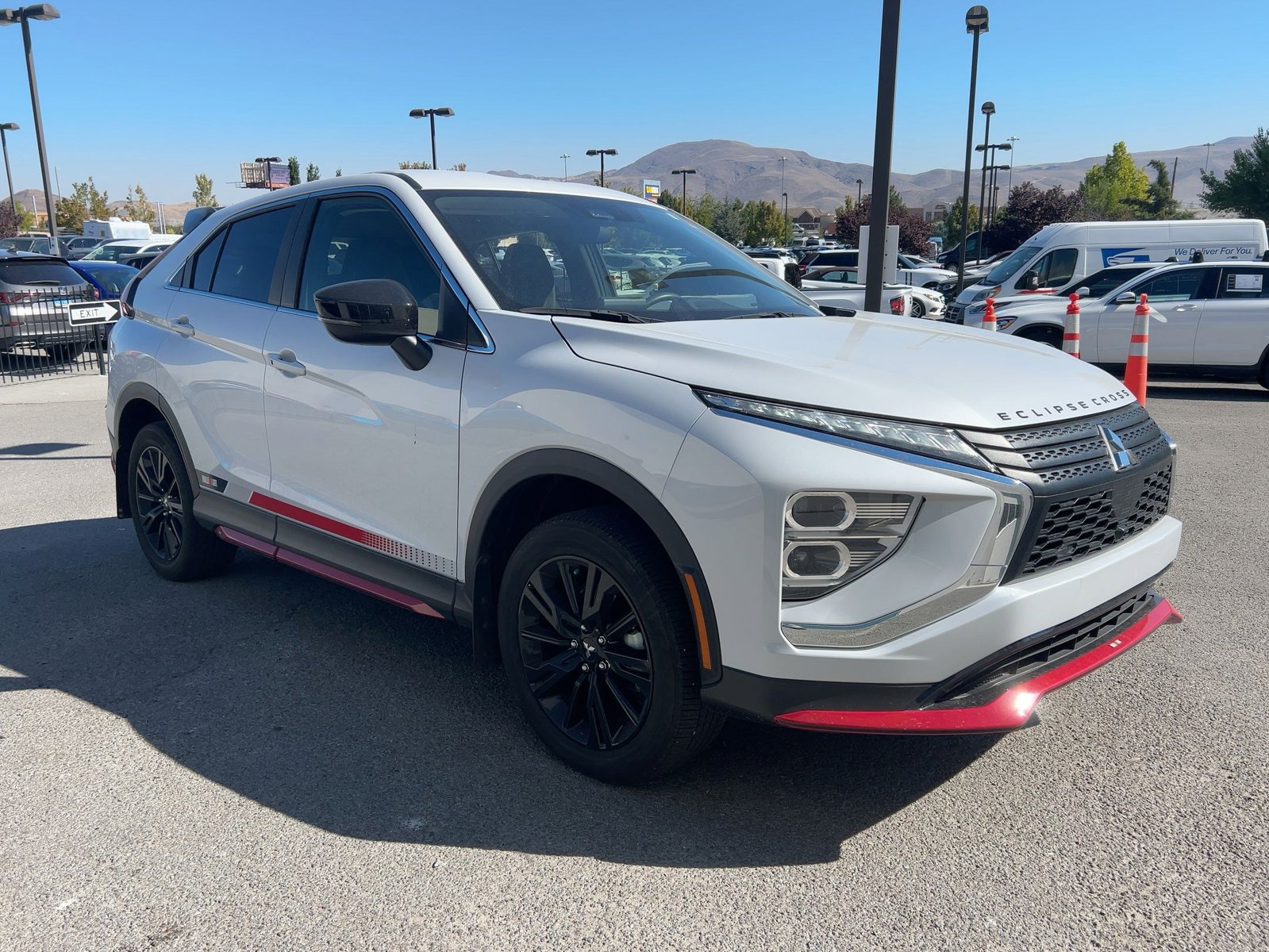 2024 Mitsubishi Eclipse Cross LE Ralliart photo 3
