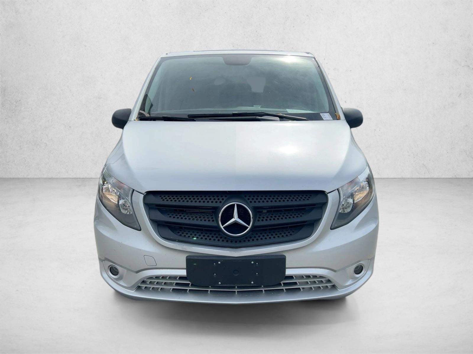2016 Mercedes Benz Metris Passenger Van photo 2