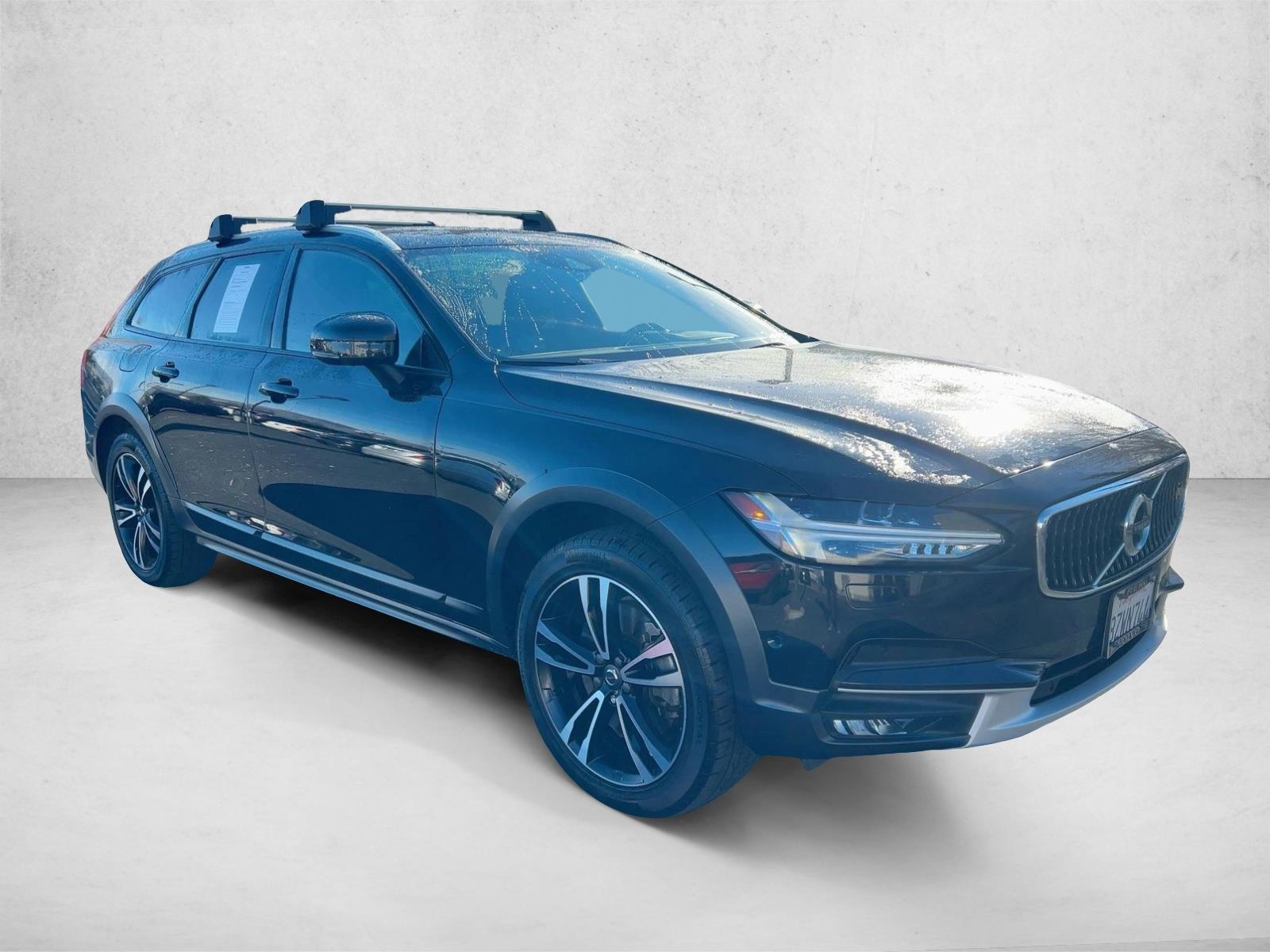 2018 Volvo V90 Cross Country T5 AWD photo 3