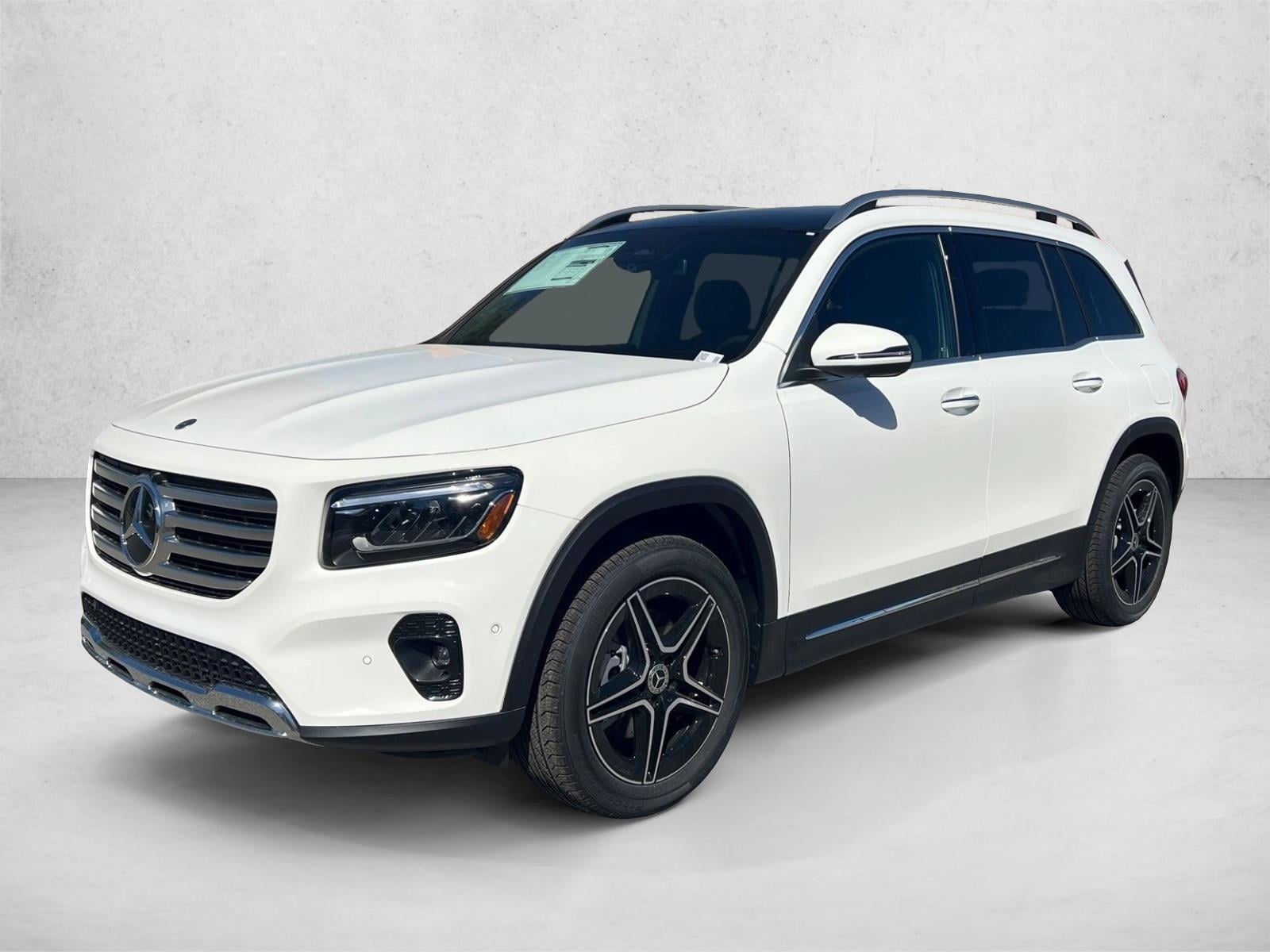 2026 Mercedes-Benz GLB GLB 250 4MATIC's photo